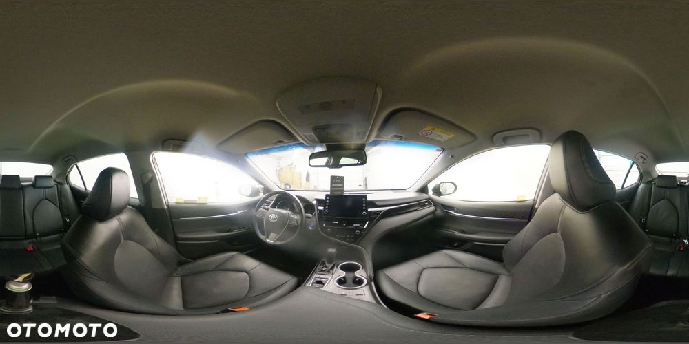 Toyota Camry 2.5 Hybrid Executive CVT - 22