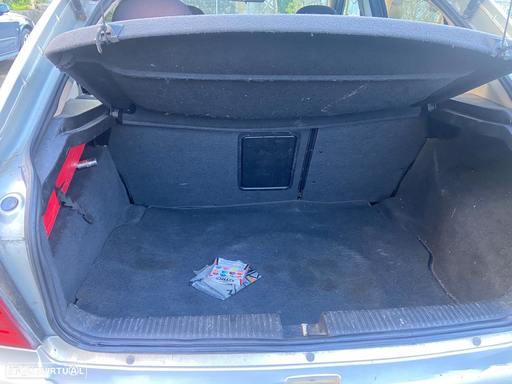 Opel Astra 1.2 Club - 8