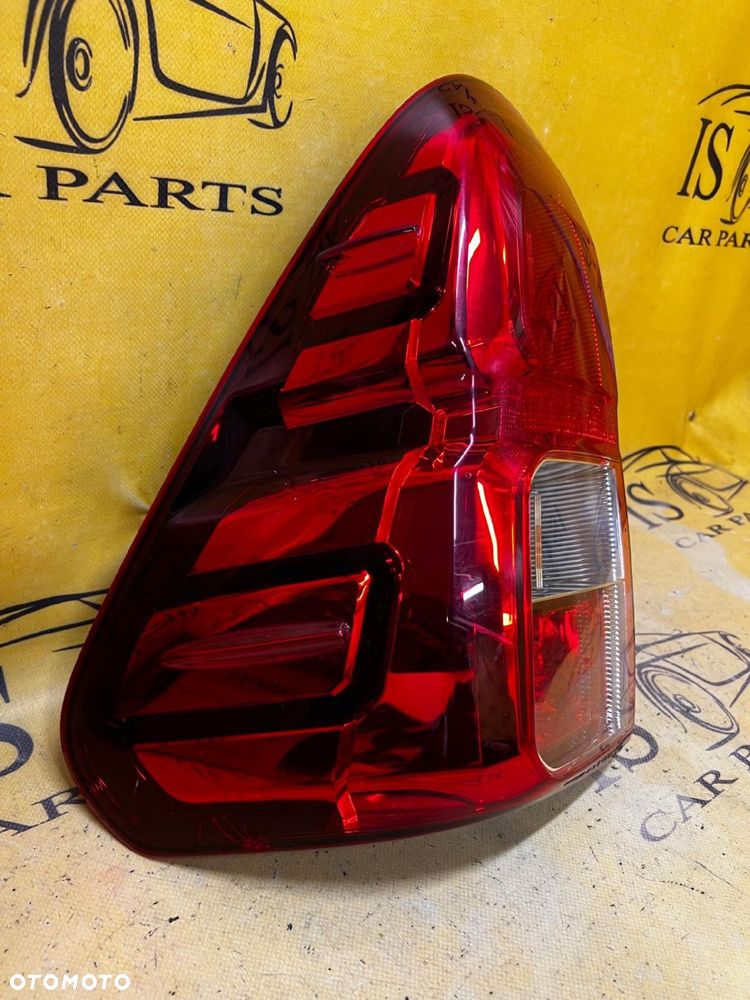 LAMPA TYŁ TYLNA LEWY LEWA TOYOTA HILUX VIII 8 - 2