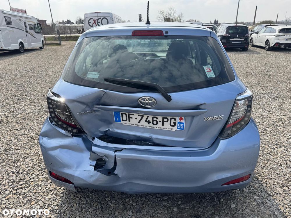 Toyota Yaris - 4