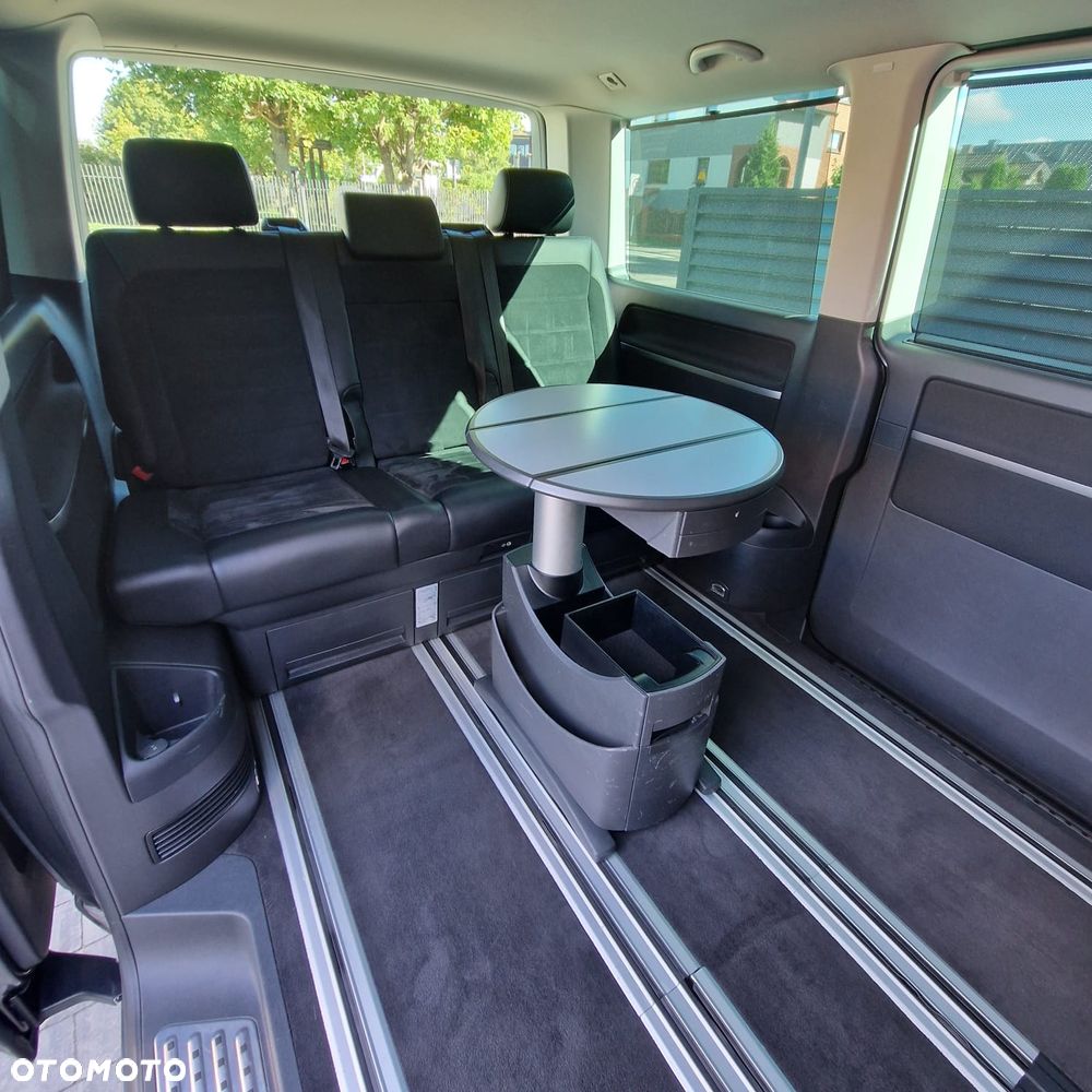 Volkswagen Multivan - 19