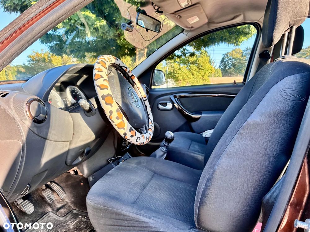 Dacia Duster 1.6 - 9