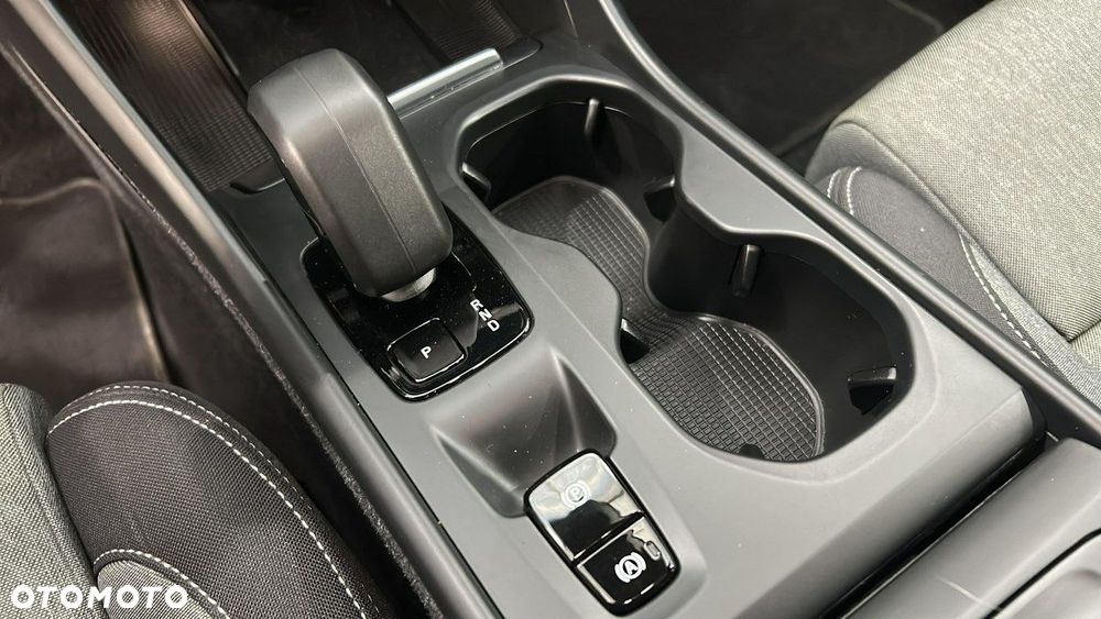 Volvo XC 40 B3 Plus Bright - 18