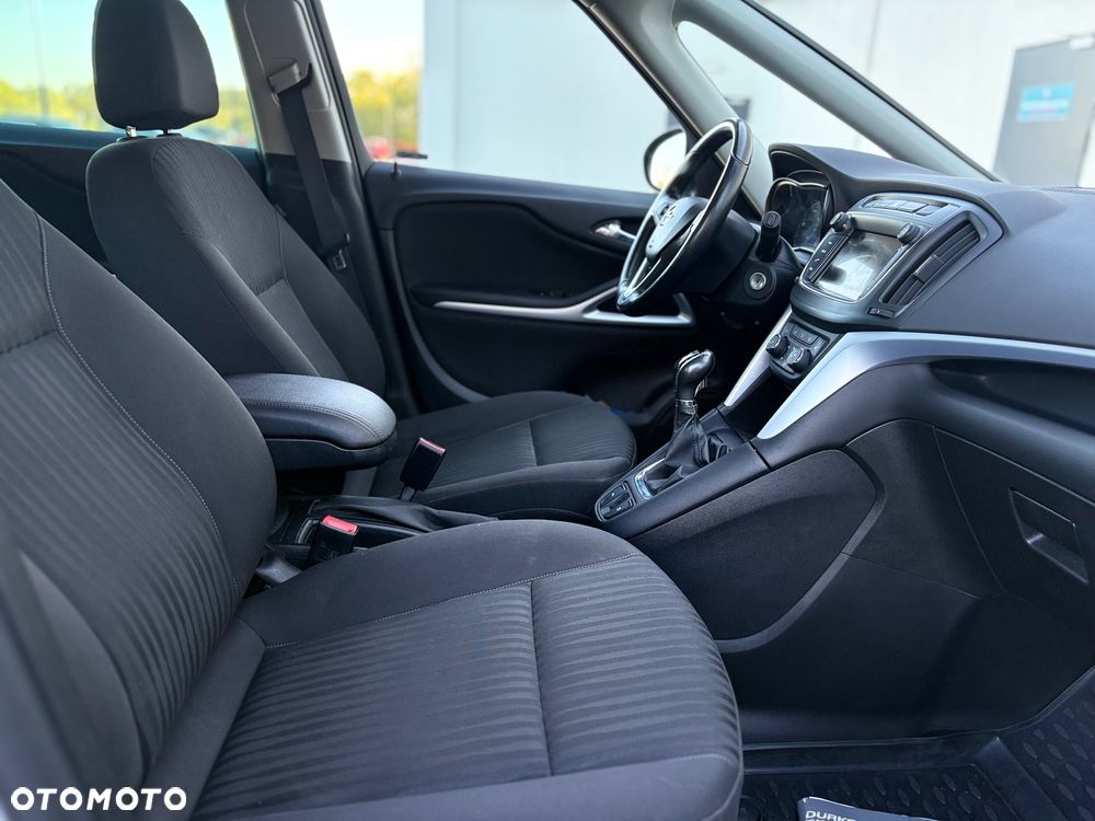 Opel Zafira - 9