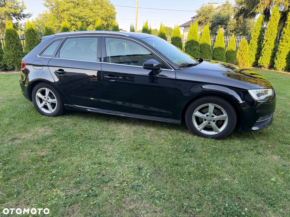 Audi A3 Sportback - 3