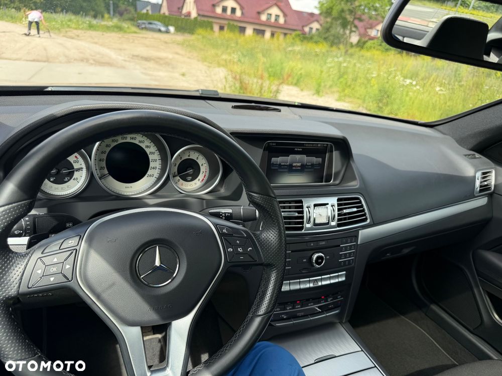 Mercedes-Benz Klasa E - 16