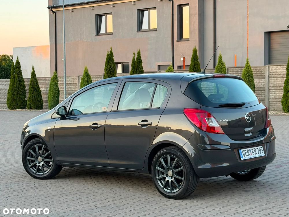 Opel Corsa 1.4 Innovation - 29