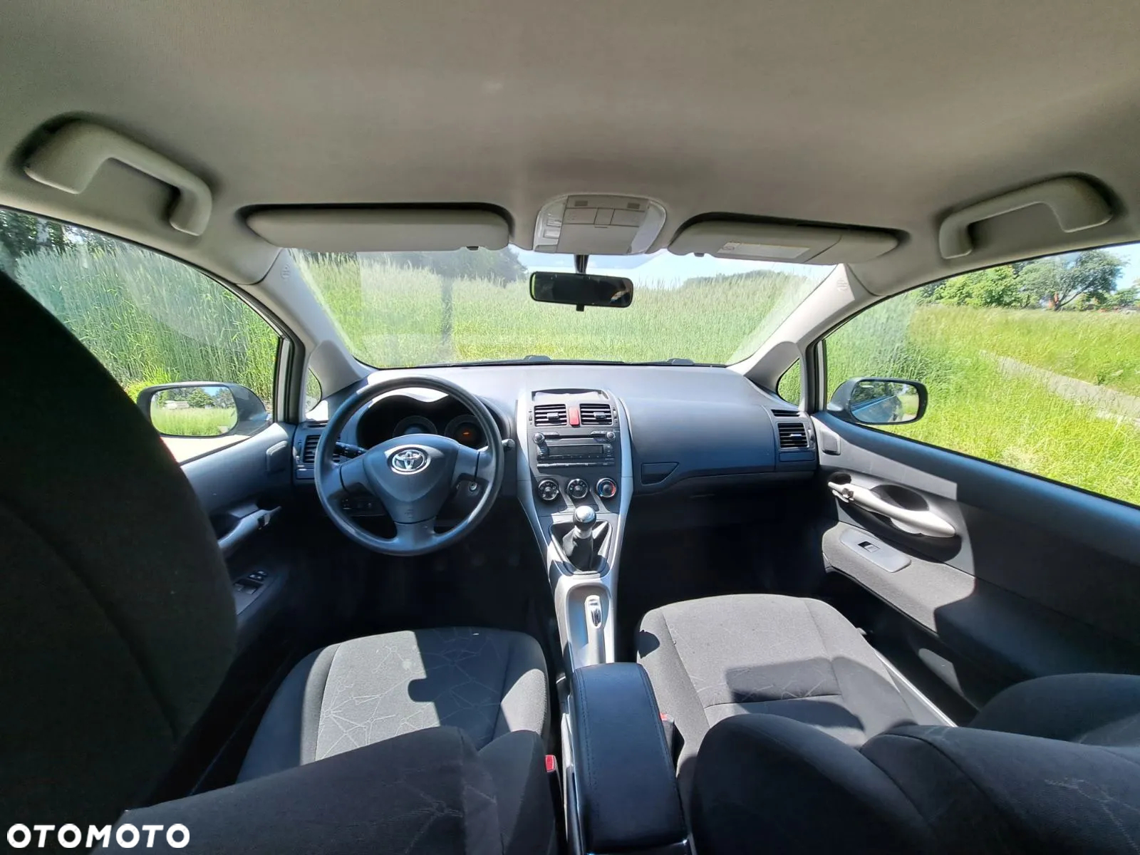 Toyota Auris - 10