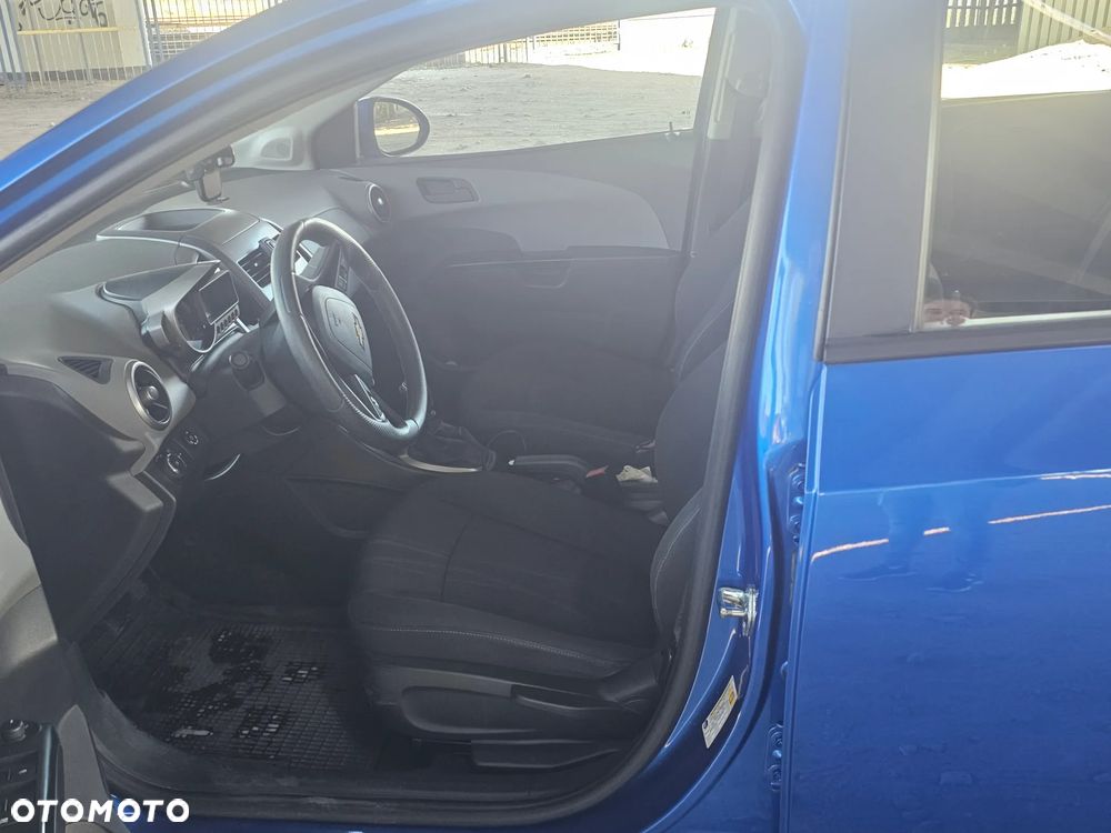 Chevrolet Aveo 1.4 16V LT - 10