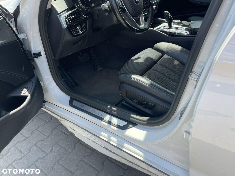 BMW Seria 5 520d xDrive Sport Line - 6