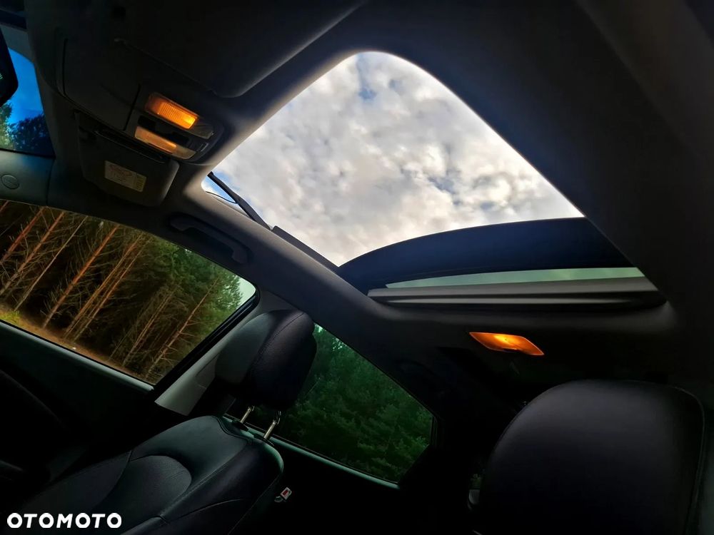 Hyundai ix35 2.0 CRDi 4WD Automatik Premium - 32