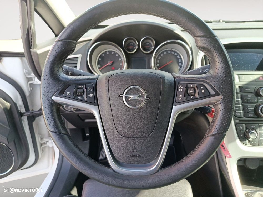 Opel Astra GTC 1.4 T - 12