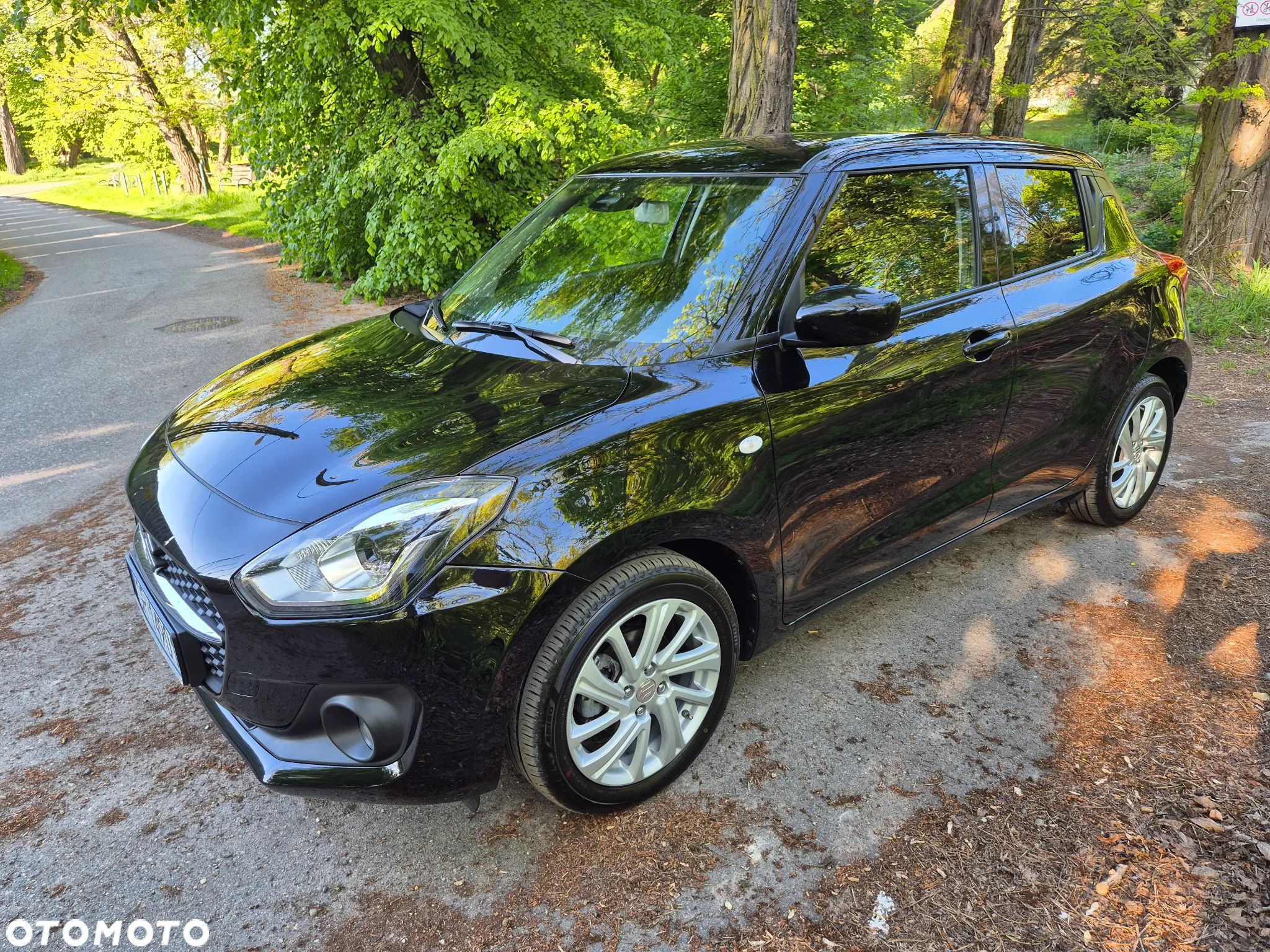 Suzuki Swift 1.2 Dualjet SHVS Premium CVT - 1