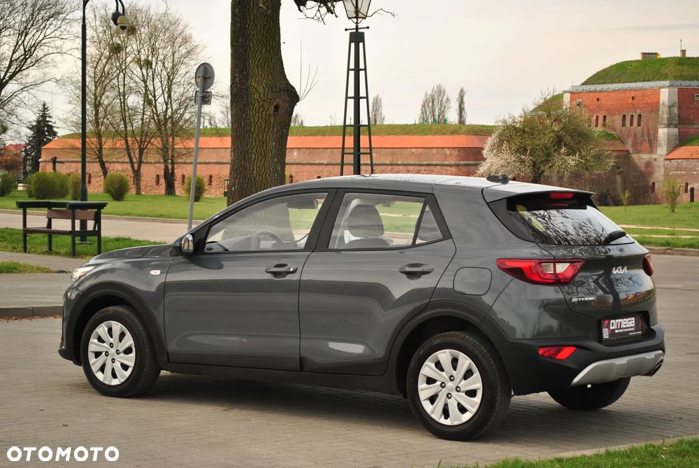 Kia Stonic 1.2 L - 8
