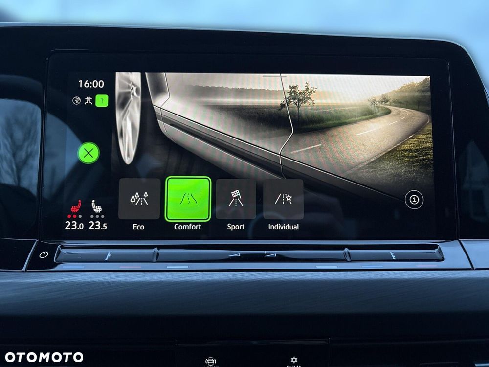 Volkswagen Golf - 24