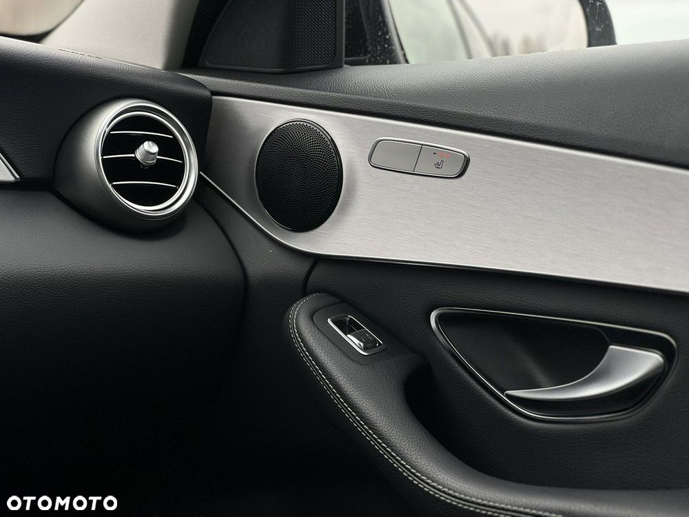 Mercedes-Benz Klasa C 220 d 9G-TRONIC - 31