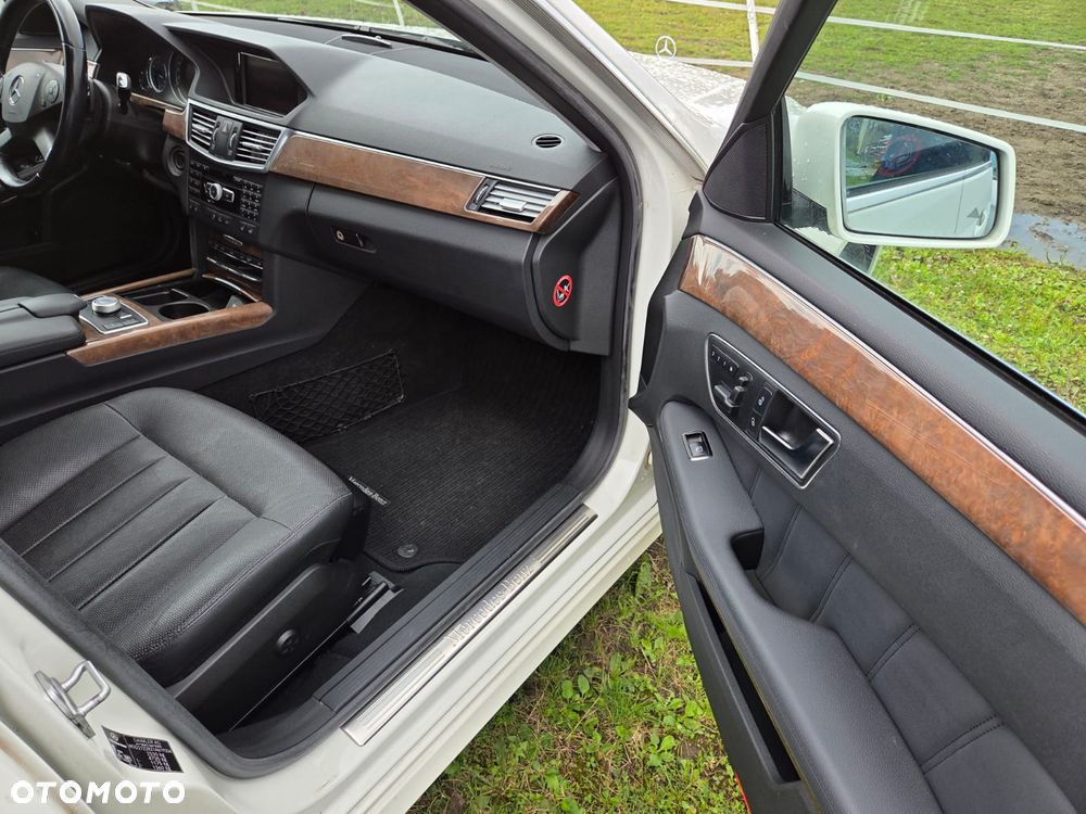 Mercedes-Benz Klasa E 250 CDI DPF 4Matic BlueEFFICIENCY 7G-TRONIC Avantgarde - 8