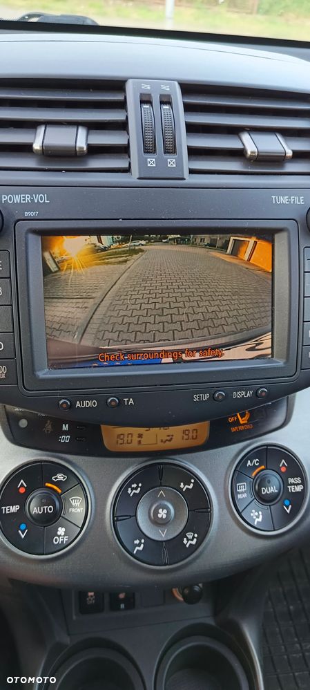 Toyota RAV4 2.2 D-4D Premium - 15