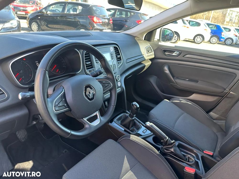 Renault Megane TCE 114 GPF Life - 5