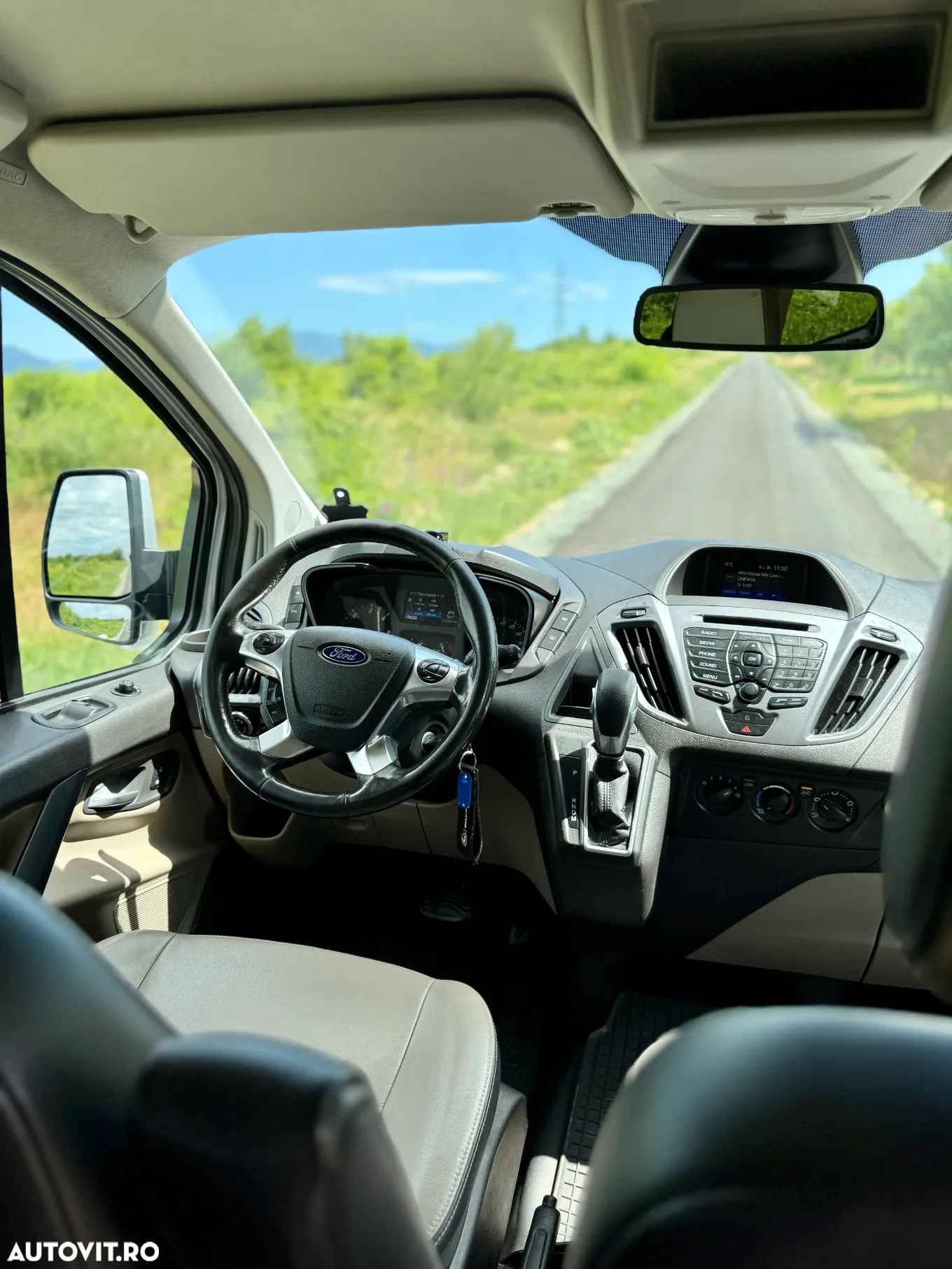 Ford Tourneo Custom - 9