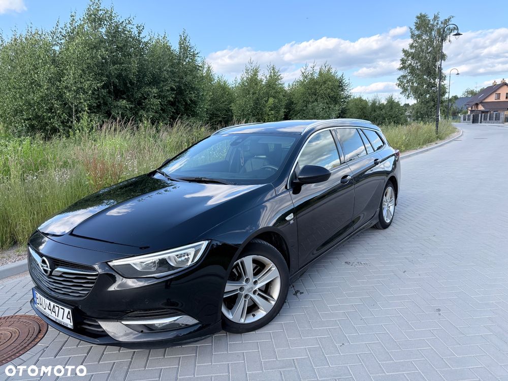 Opel Insignia - 1