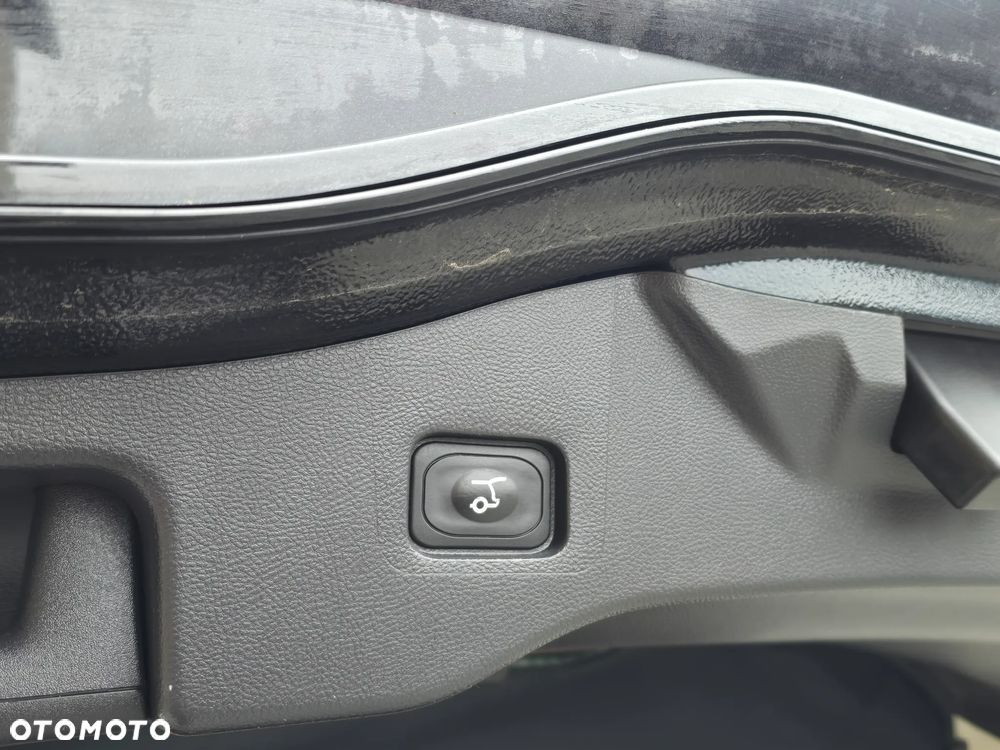 Ford Mondeo 2.0 EcoBoost Titanium S - 21