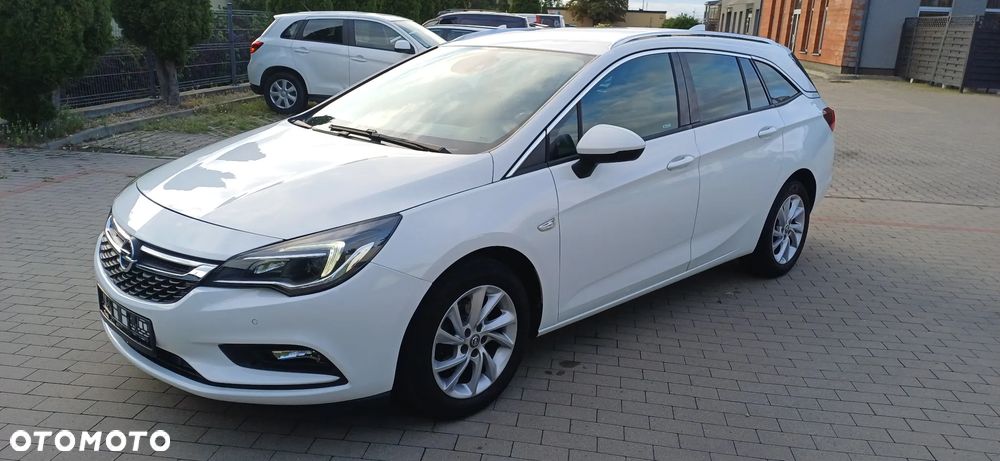 Opel Astra 1.6 CDTI Essentia - 1