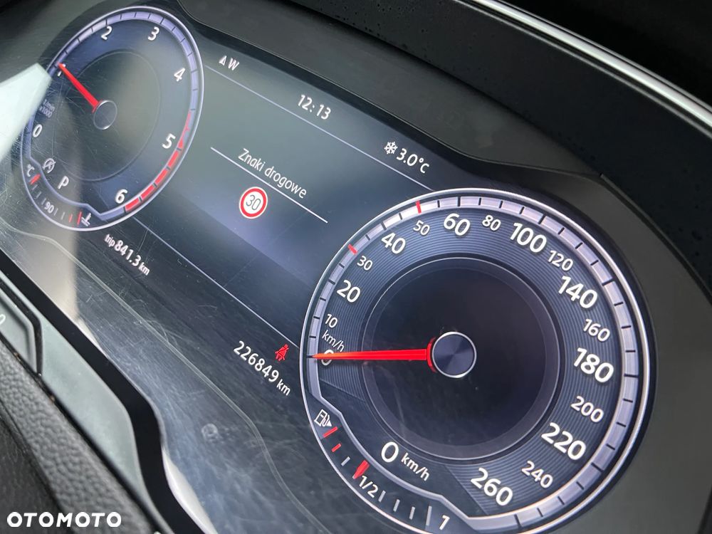 Volkswagen Passat Variant 2.0 TDI SCR 4Motion DSG (BMT) Highline - 17
