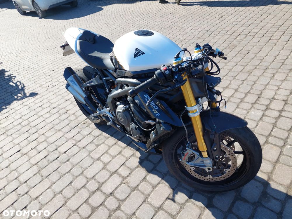 Triumph Speed Triple - 7