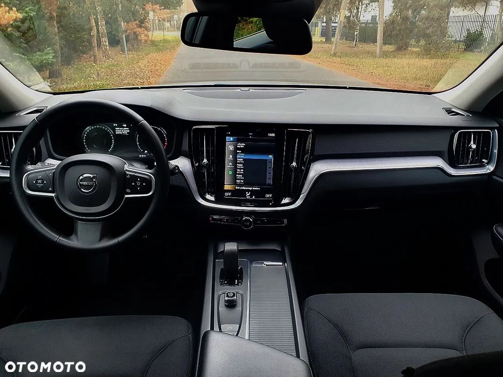 Volvo V60 B3 B DKG Momentum Pro - 10