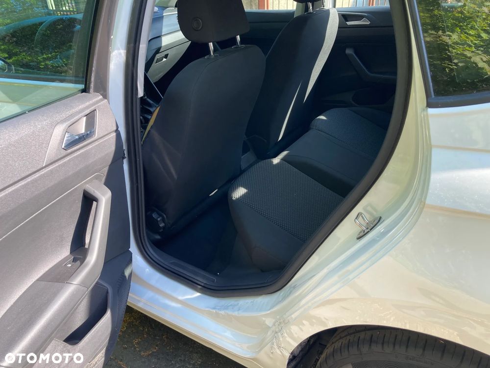 Volkswagen Polo - 8
