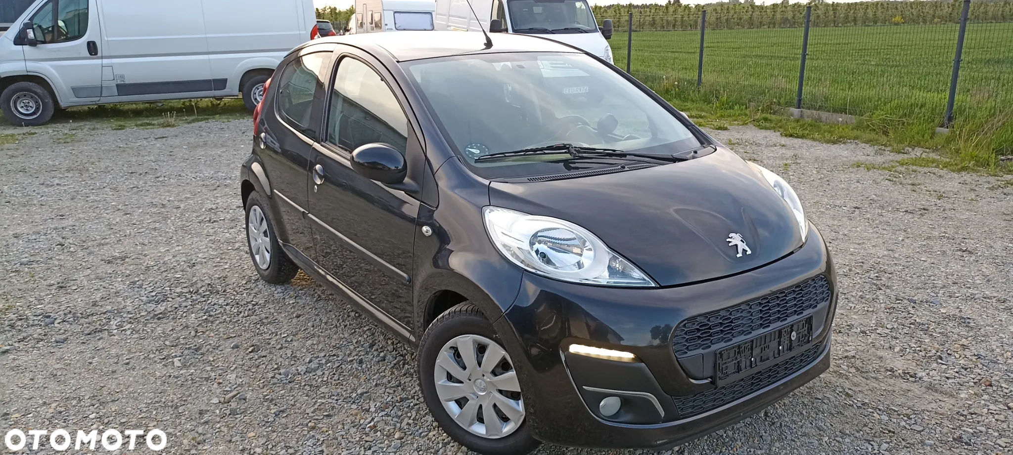 Peugeot 107 1.0 Happy - 2