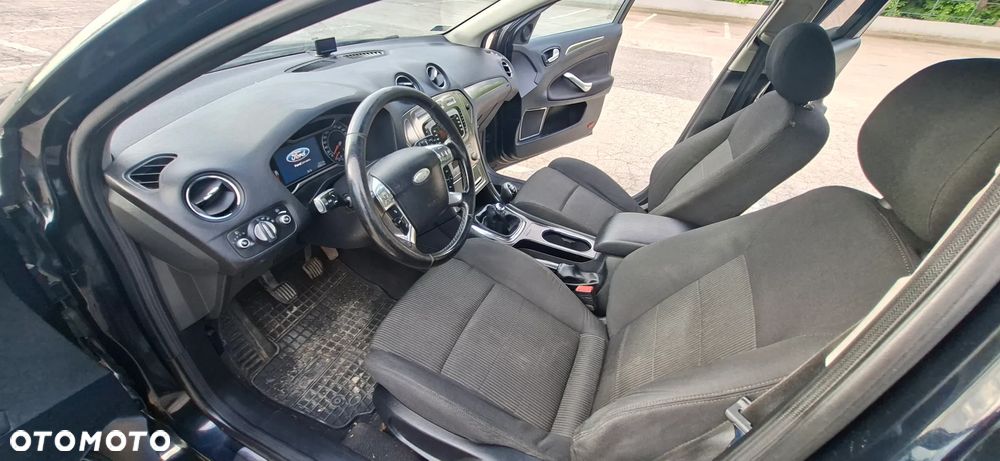 Ford Mondeo 2.0 TDCi Ambiente - 11