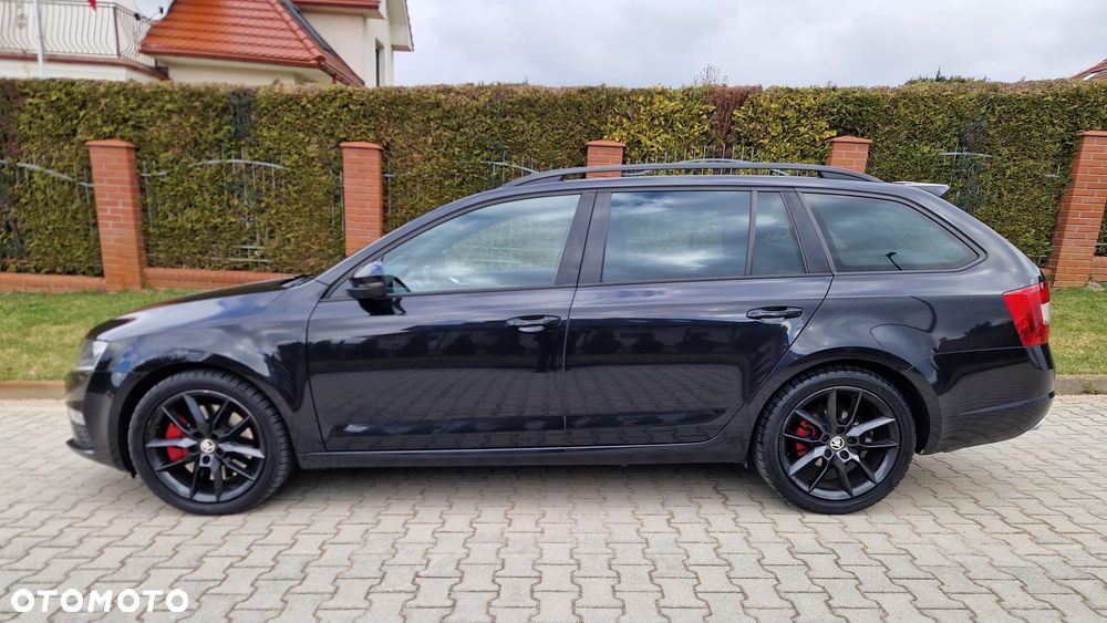 Skoda Octavia 2.0 TDI DSG RS - 22