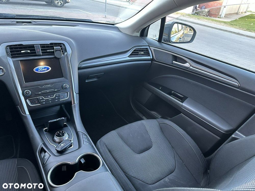 Ford Mondeo - 26