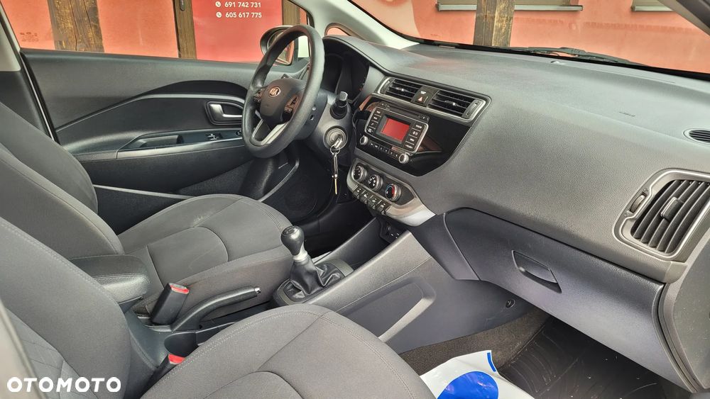 Kia Rio 1.2 Attract - 14