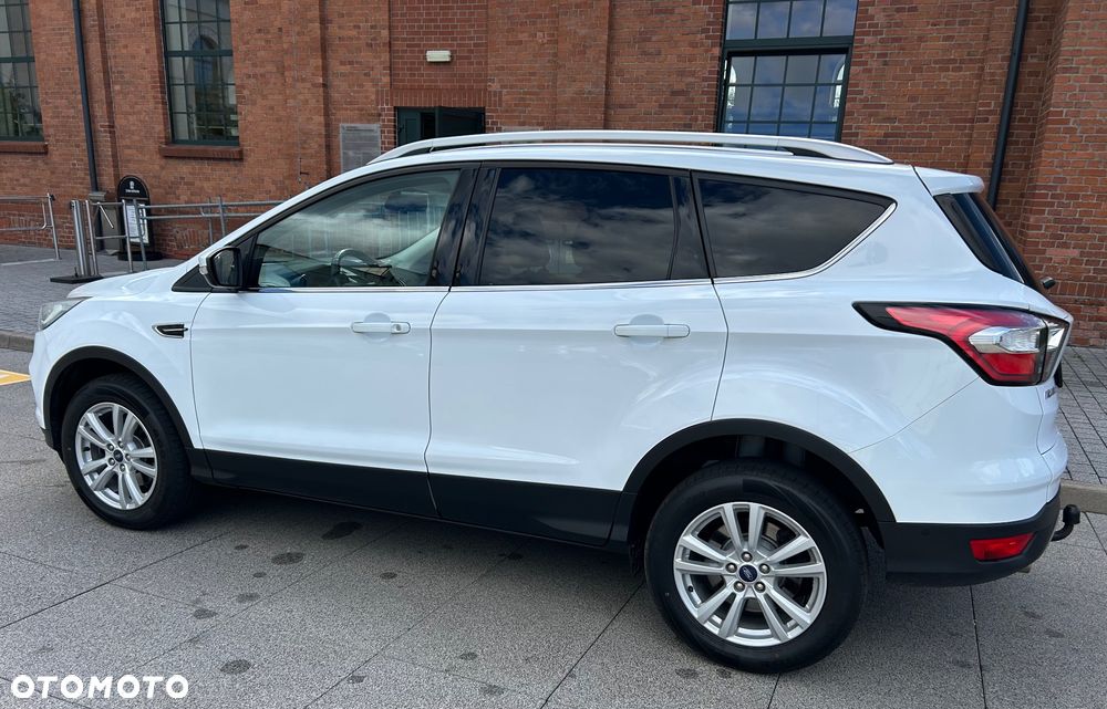 Ford Kuga - 10