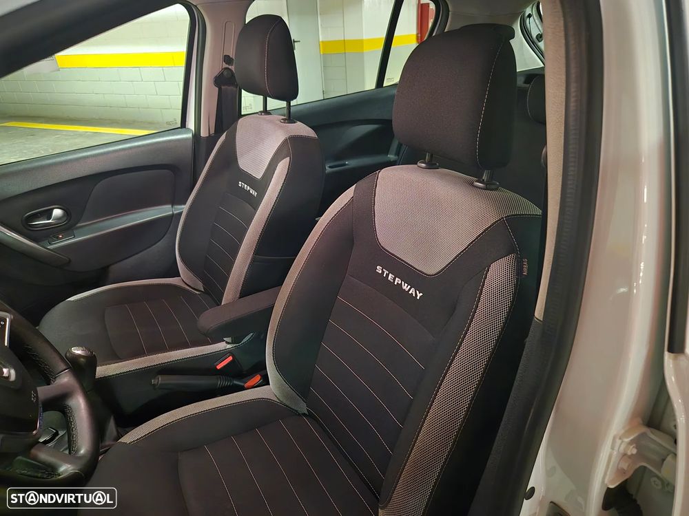 Dacia Sandero 0.9 TCe Stepway Bi-Fuel - 30