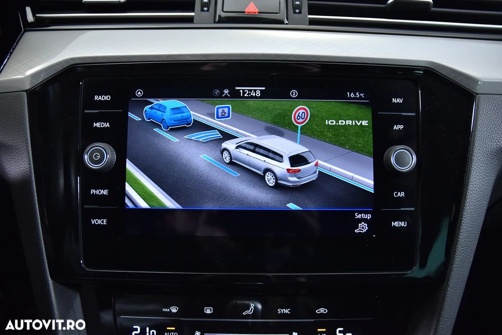 Volkswagen Passat - 20