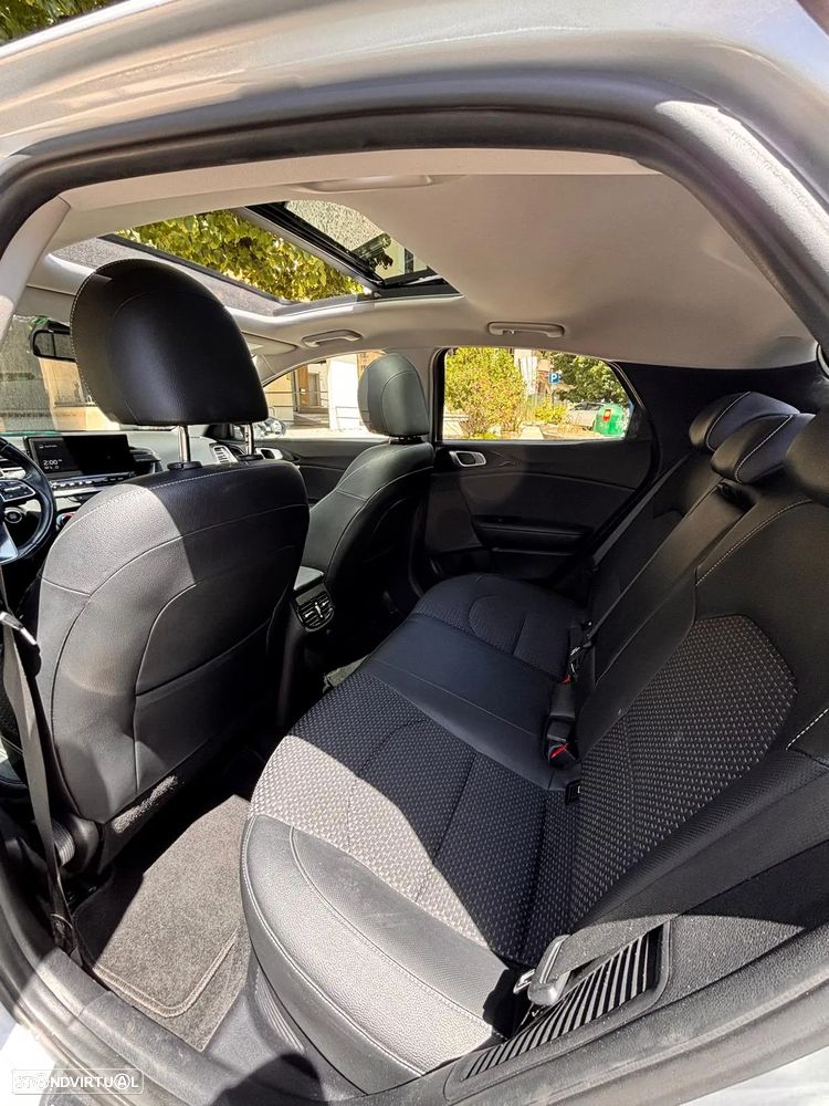 Kia XCeed 1.6 GDi PHEV First Edition - 24