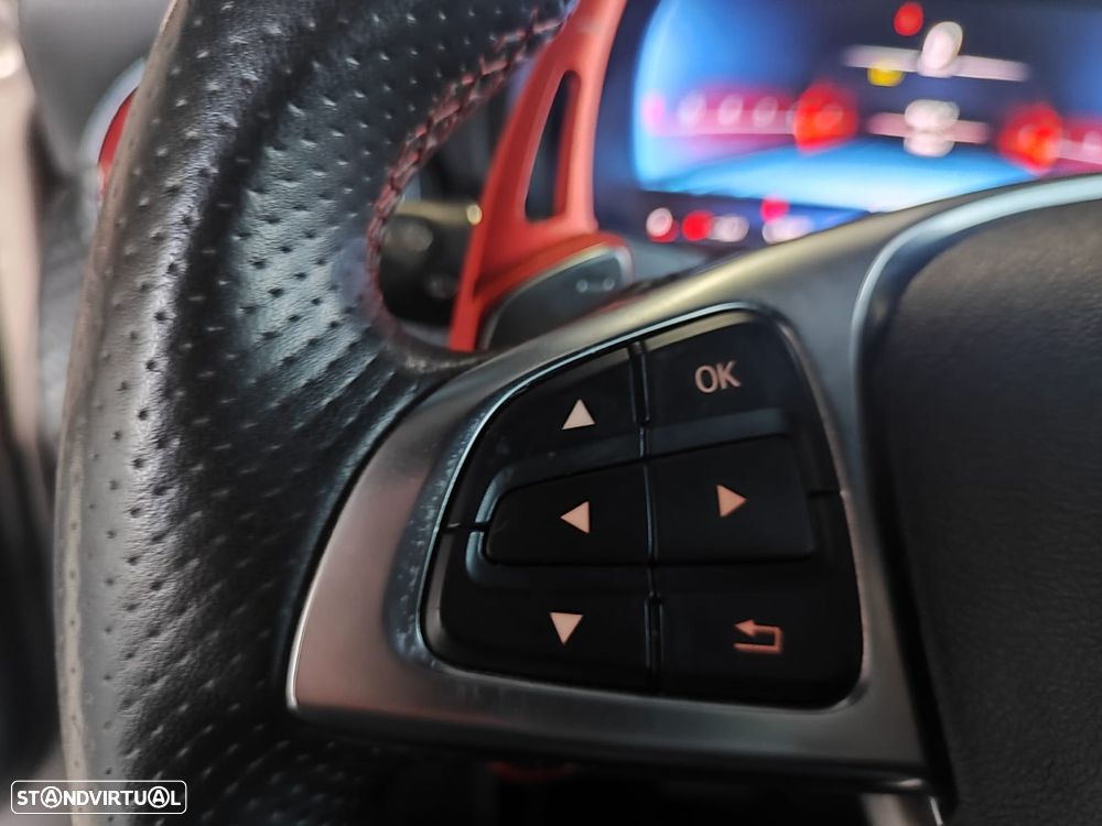 Mercedes-Benz A 45 AMG 4Matic Speedshift 7G-DCT - 24