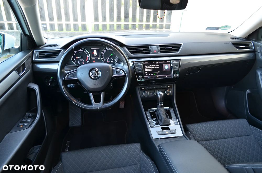 Skoda Superb 2.0 TDI DSG Style - 11