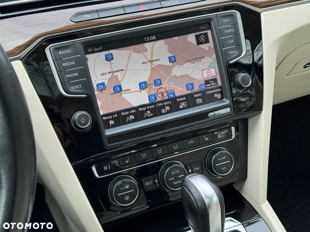 Volkswagen Passat 1.8 TSI BMT Highline DSG - 11