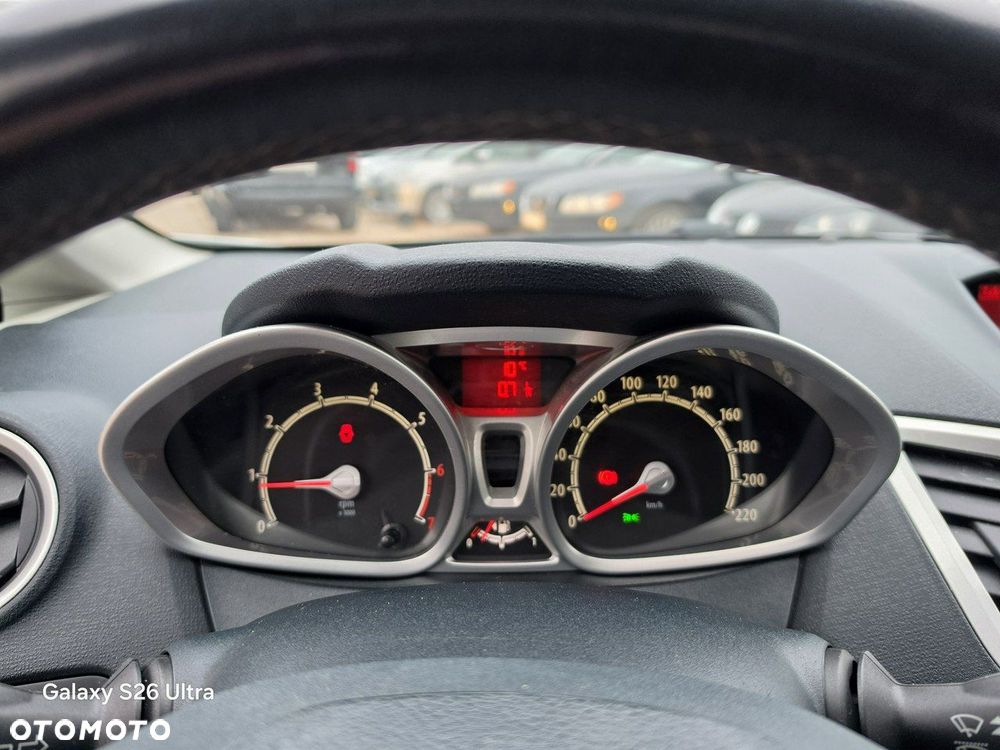 Ford Fiesta 1.25 Titanium - 36