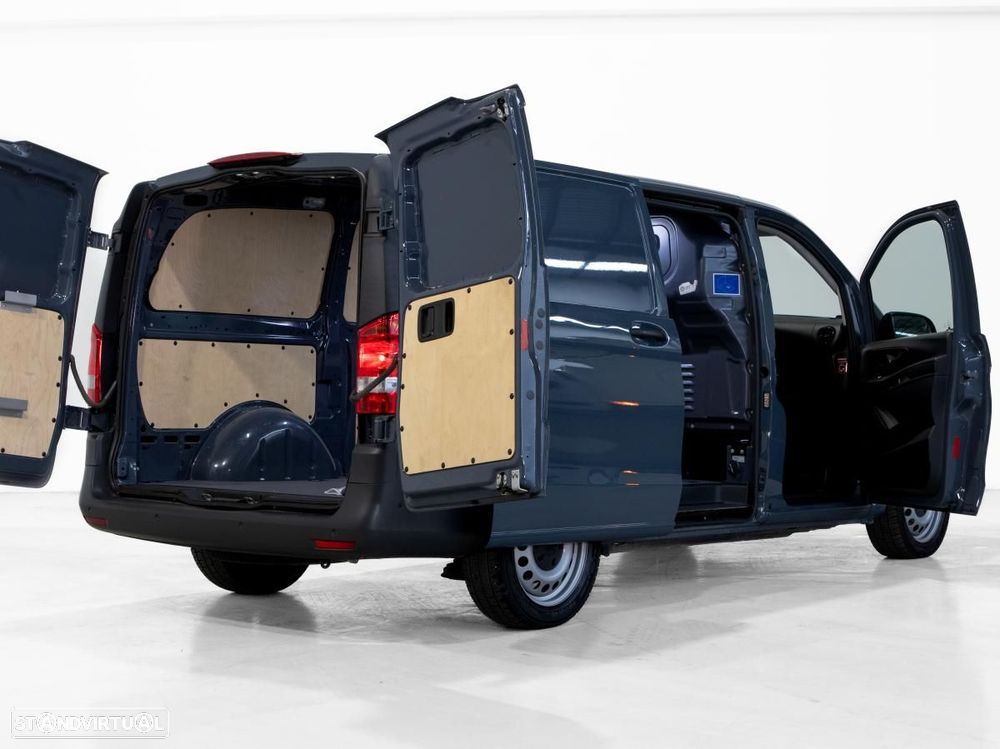 Mercedes-Benz E-VITO Longo - 4
