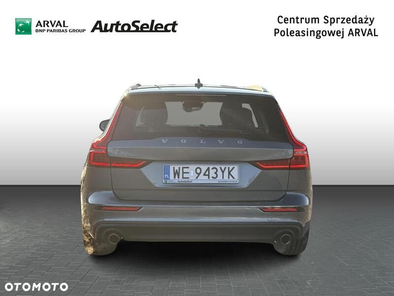 Volvo V60 T4 Momentum Pro - 5