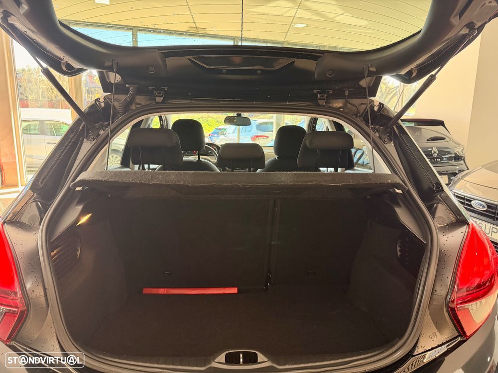 Peugeot 208 1.2 PureTech Style - 19