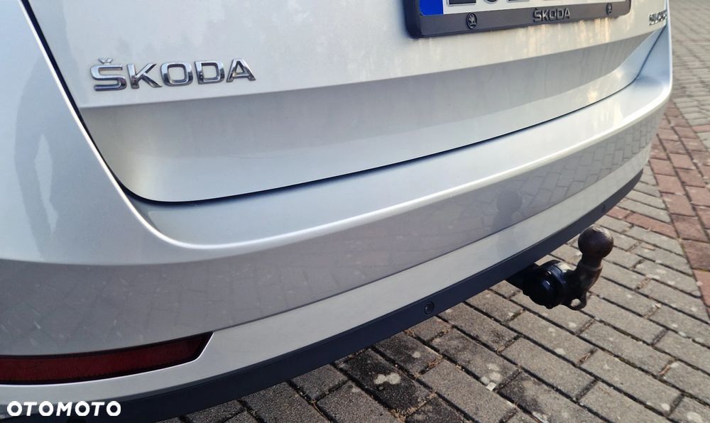 Skoda Superb 2.0 TDI Ambition DSG - 9