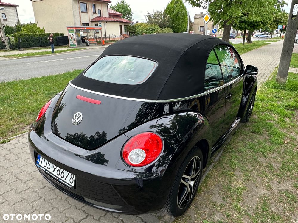 Volkswagen New Beetle 1.6 - 24