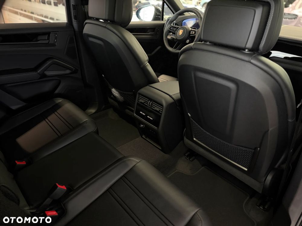 Porsche Cayenne Black Edition - 31